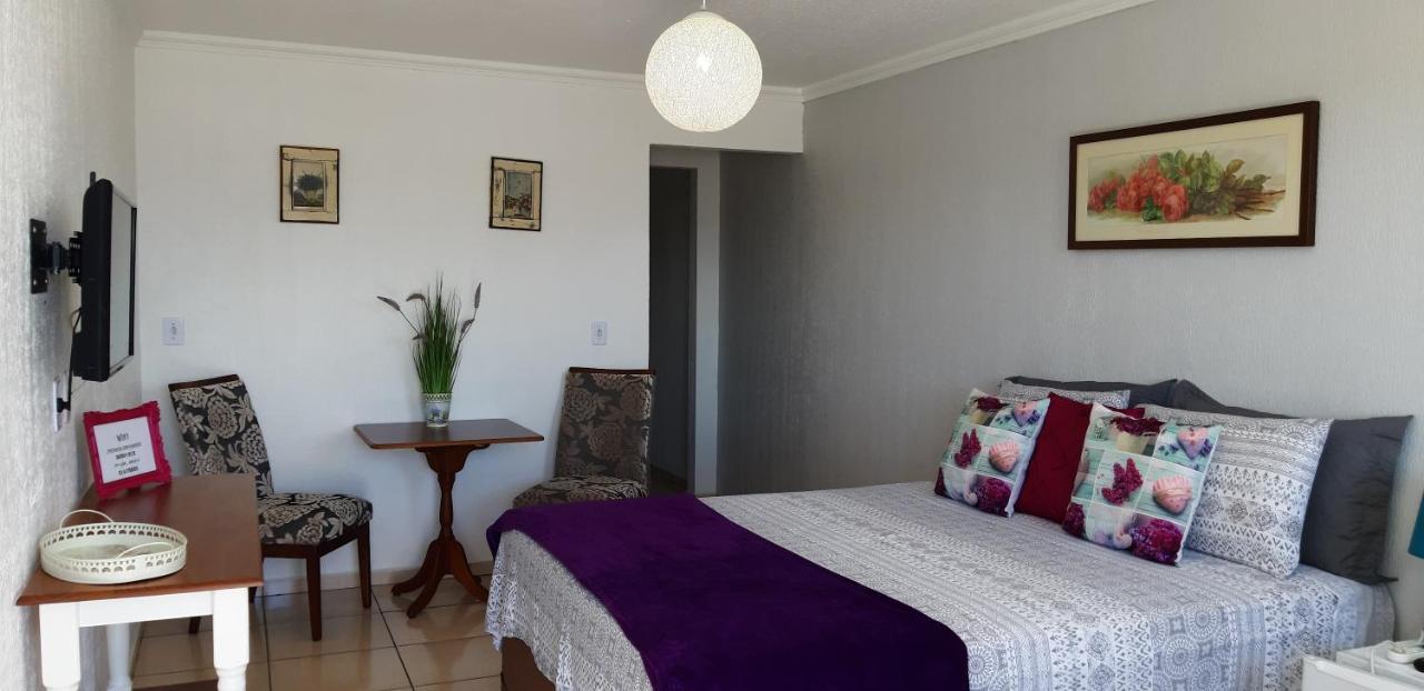 Pousada Cris Garden Bed&Breakfast Фос-ду-Іґуасу Екстер'єр фото