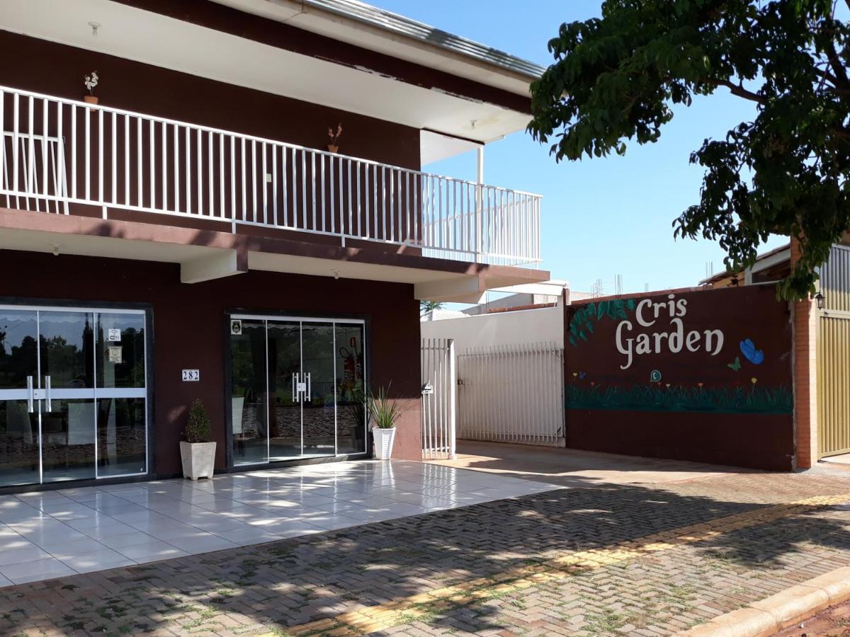 Pousada Cris Garden Bed&Breakfast Фос-ду-Іґуасу Екстер'єр фото